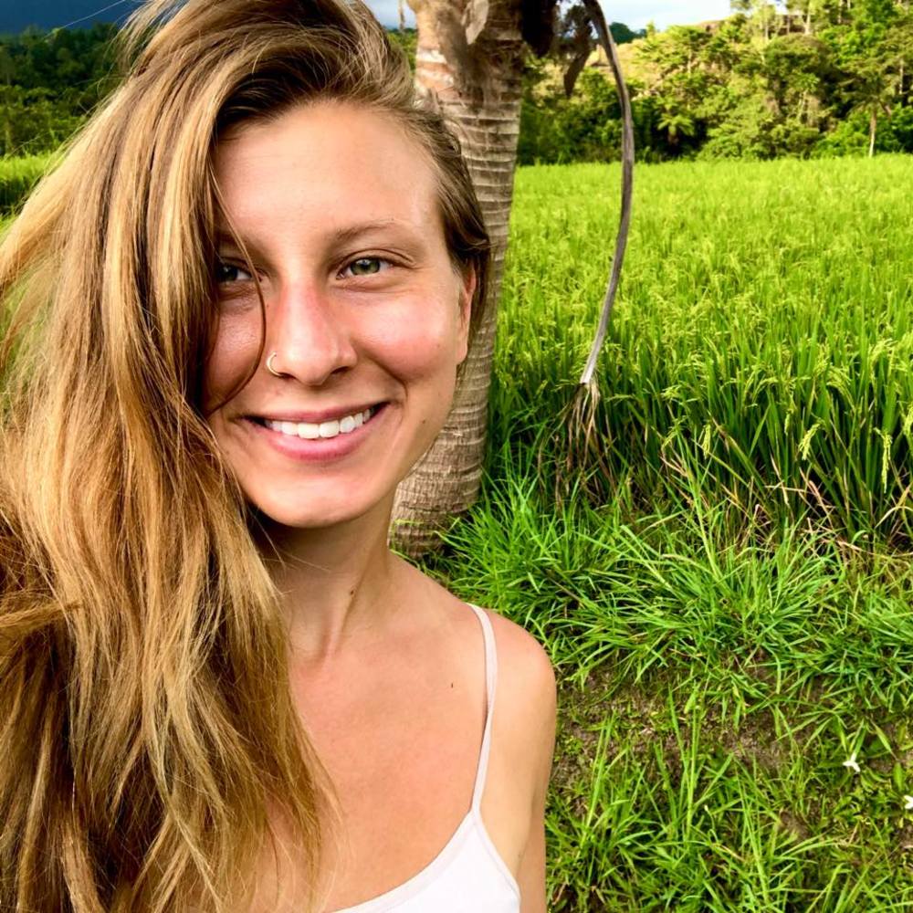 Meet your Posher, Alessa